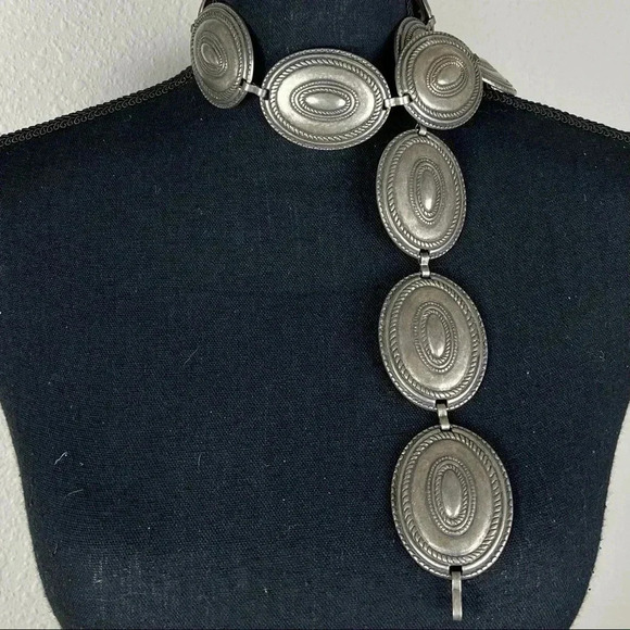 Escada Women’s Concho ChainLink Vintage Designer Made in Spain Silver Tone Belt - Picture 9 of 15